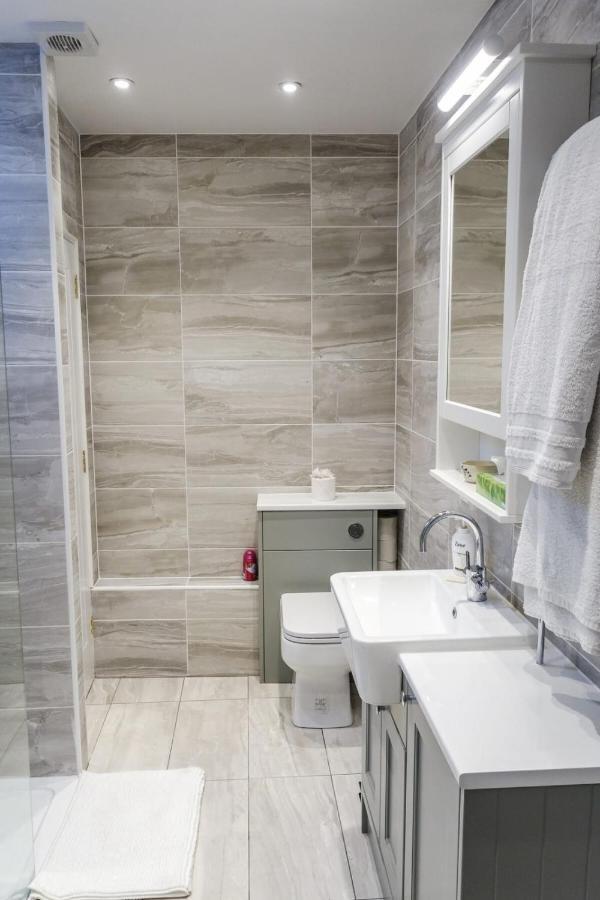 Апартаменты Quiet Ground Floor Mews Flat And Parking Эдинбург Экстерьер фото