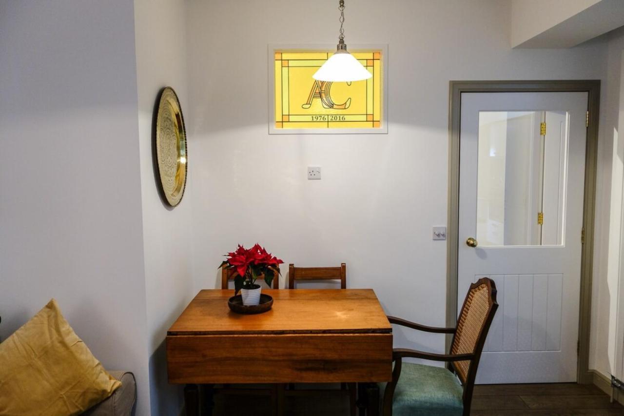 Апартаменты Quiet Ground Floor Mews Flat And Parking Эдинбург Экстерьер фото